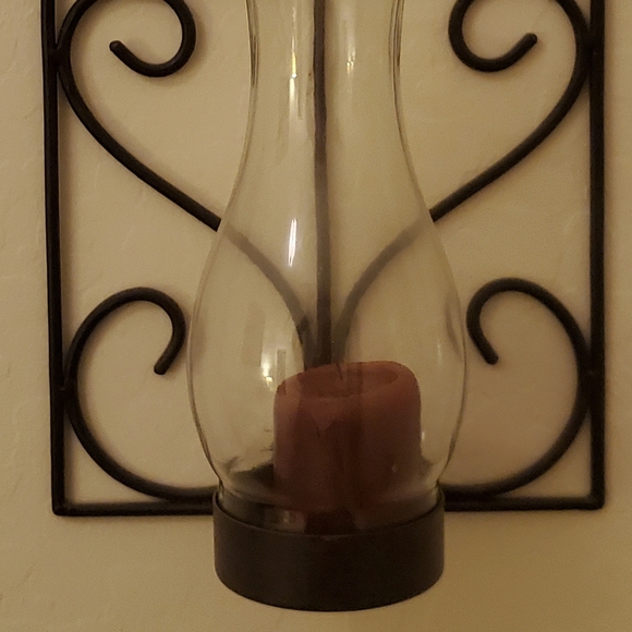 PIER 1 Iron wall sconce - Picture 2 of 3